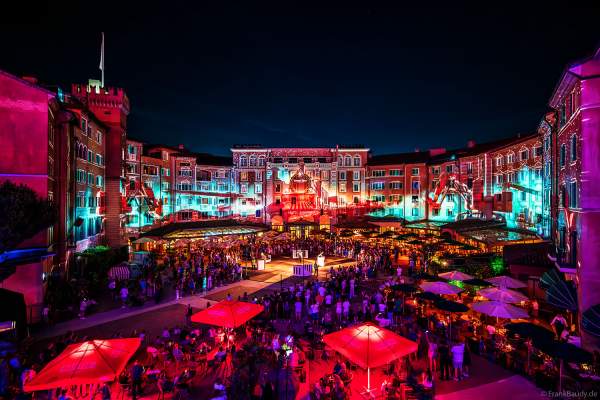 Sommershow Colossal – 20 Jahre Colosseo im Europa-Park mit Videomapping auf dem Hotel Colosseo