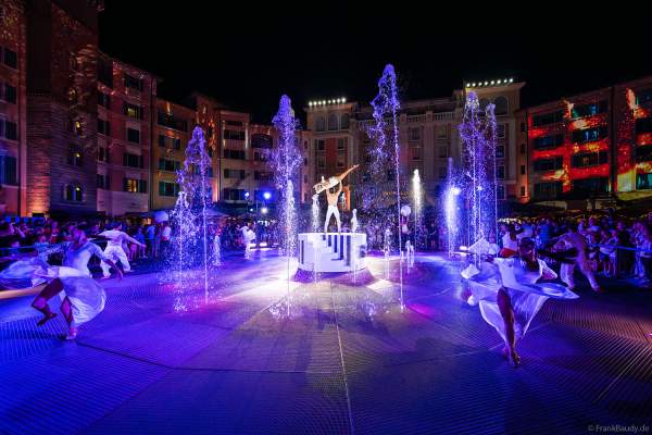 Sommershow Colossal – 20 Jahre Colosseo im Europa-Park mit Wasserspielen und Videomapping - Hotel Colosseo