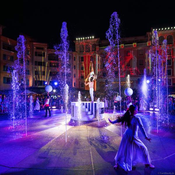 Sommershow Colossal – 20 Jahre Colosseo im Europa-Park mit Wasserspielen und Videomapping - Hotel Colosseo