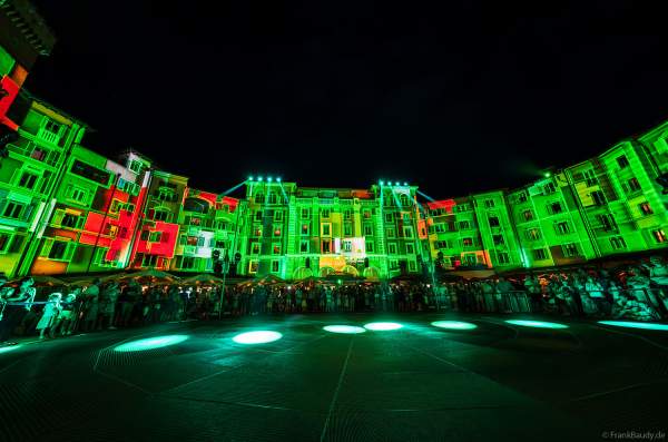 Sommershow Colossal – 20 Jahre Colosseo im Europa-Park mit Videomapping auf dem Hotel Colosseo