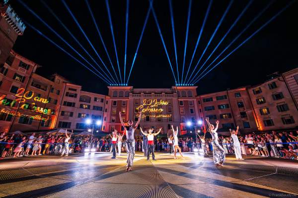 Sommershow Colossal – 20 Jahre Colosseo im Europa-Park mit Videomapping und Lichtshow auf dem Hotel Colosseo