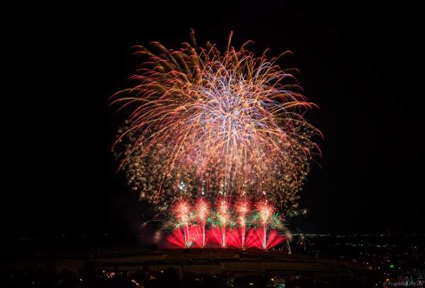 Feuerwerk beim Dürkheimer Wurstmarkt 2024 in Bad Dürkheim an der Deutschen Weinstraße