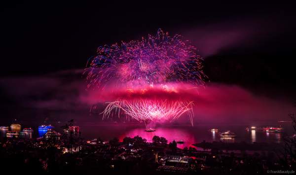 Musikfeuerwerk LEGENDS rockt bei Rhein in Flammen in Oberwesel 2024