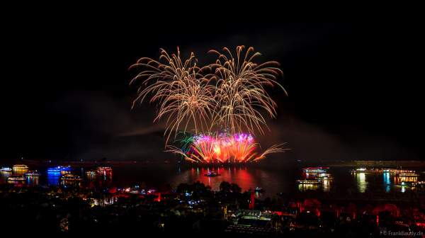 Musikfeuerwerk LEGENDS rockt bei Rhein in Flammen in Oberwesel 2024