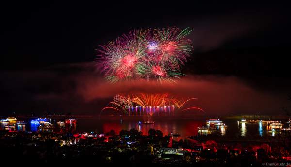 Musikfeuerwerk LEGENDS rockt bei Rhein in Flammen in Oberwesel 2024