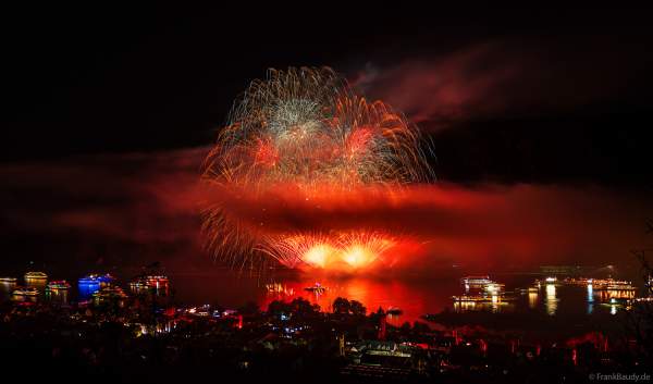 Musikfeuerwerk LEGENDS rockt bei Rhein in Flammen in Oberwesel 2024