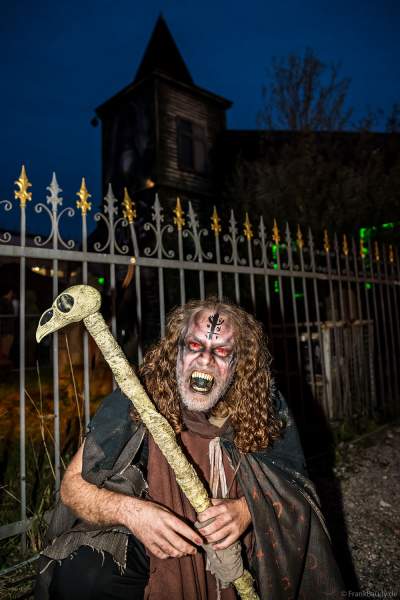 Grauenhafte Gestalten, Hexen und Zombies erwarten Dich bei Traumatica - Festival of Fear - 2024 im Europa-Park