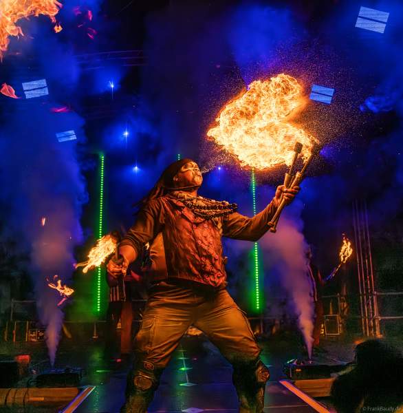 Skurrile Bühnenshow bei Traumatica - Festival of Fear - 2024 im Europa-Park