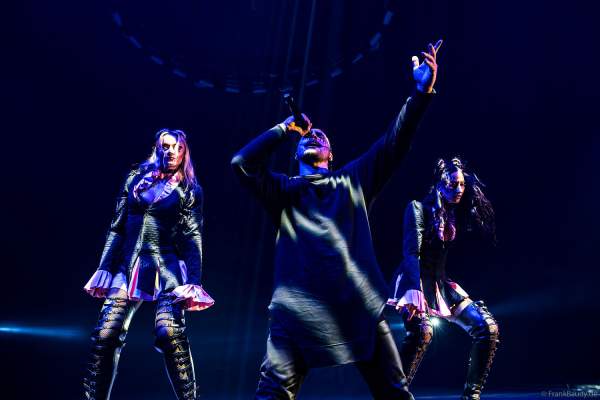 Sänger und Schauspieler Bela Klentze („Stairway To Violet“) bei der Traumatica Eis-Show TRUTH OR DARE - Festival of Fear - 2024 im Europa-Park