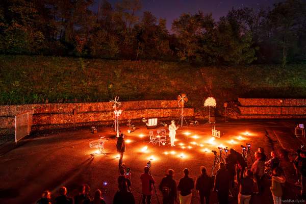 Feuershow EIN KOFFER VOLLER FUNKEN mit Feuerwerk beim Mitarbeiterfest von Beisel Pyrotechnik von JANOSCH BÄR - AKindofFire