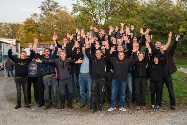 Gruppenfoto beim Mitarbeiterfest von Beisel Pyrotechnik 2024