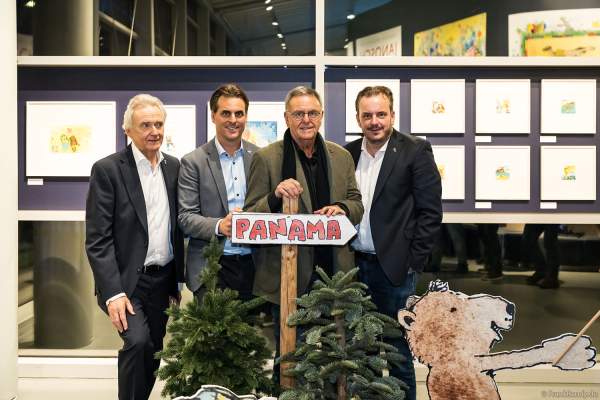 Familie Mack in der Ausstellung Janosch im Europa-Park