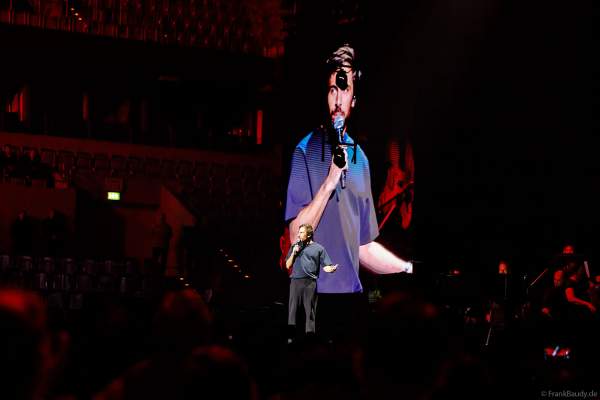 Max Giesinger bei Night of the Proms 2024 in der SAP Arena Mannheim
