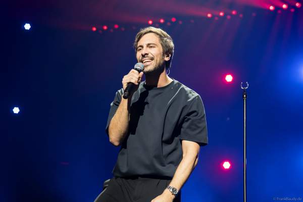 Max Giesinger bei Night of the Proms 2024 in der SAP Arena Mannheim