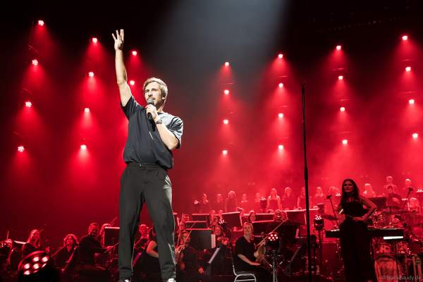 Max Giesinger bei Night of the Proms 2024 in der SAP Arena Mannheim