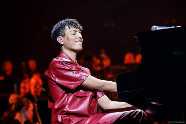 Louis Philippson bei Night of the Proms 2024 in der SAP Arena Mannheim