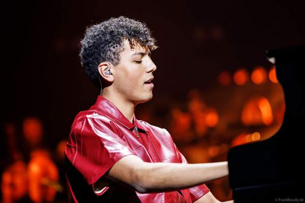 Louis Philippson bei Night of the Proms 2024 in der SAP Arena Mannheim