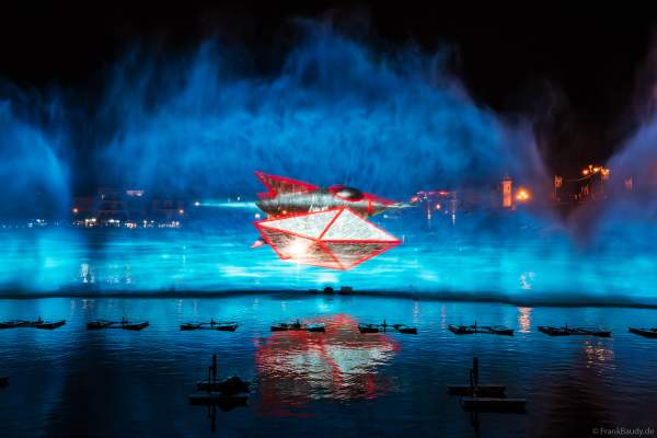 Die Weihnachtsshow NAVIGALIA in Sevilla beeindruckt mit einer gigantischen Wasser-, Licht- und Lasershow und begeistert Hunderttausende Besucher