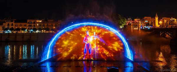 Die Weihnachtsshow NAVIGALIA in Sevilla beeindruckt mit einer gigantischen Wasser-, Licht- und Lasershow und begeistert Hunderttausende Besucher