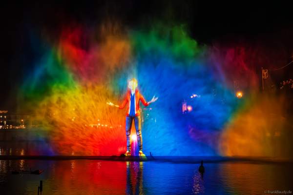 Die Weihnachtsshow NAVIGALIA in Sevilla beeindruckt mit einer gigantischen Wasser-, Licht- und Lasershow und begeistert Hunderttausende Besucher