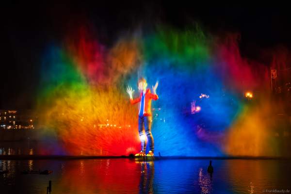 Die Weihnachtsshow NAVIGALIA in Sevilla beeindruckt mit einer gigantischen Wasser-, Licht- und Lasershow und begeistert Hunderttausende Besucher