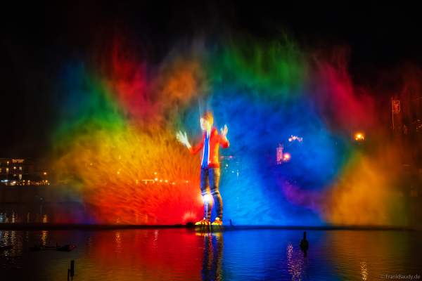 Die Weihnachtsshow NAVIGALIA in Sevilla beeindruckt mit einer gigantischen Wasser-, Licht- und Lasershow und begeistert Hunderttausende Besucher