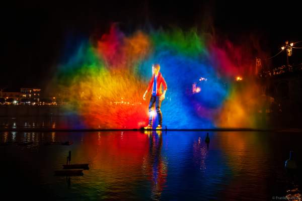 Die Weihnachtsshow NAVIGALIA in Sevilla beeindruckt mit einer gigantischen Wasser-, Licht- und Lasershow und begeistert Hunderttausende Besucher