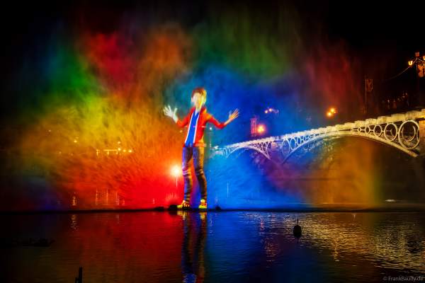 Die Weihnachtsshow NAVIGALIA in Sevilla beeindruckt mit einer gigantischen Wasser-, Licht- und Lasershow und begeistert Hunderttausende Besucher