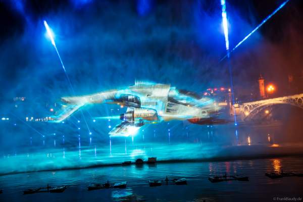 Die Weihnachtsshow NAVIGALIA in Sevilla beeindruckt mit einer gigantischen Wasser-, Licht- und Lasershow und begeistert Hunderttausende Besucher