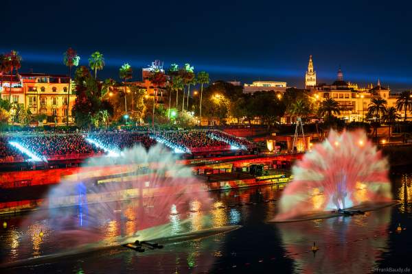 Die Weihnachtsshow NAVIGALIA in Sevilla beeindruckt mit einer gigantischen Wasser-, Licht- und Lasershow und begeistert Hunderttausende Besucher