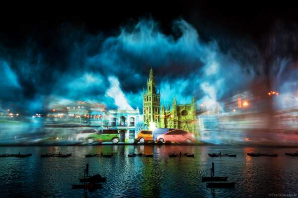 Die Weihnachtsshow NAVIGALIA in Sevilla beeindruckt mit einer gigantischen Wasser-, Licht- und Lasershow und begeistert Hunderttausende Besucher