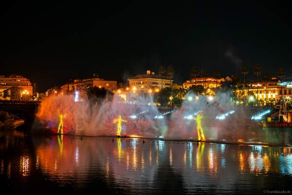 Die Weihnachtsshow NAVIGALIA in Sevilla beeindruckt mit einer gigantischen Wasser-, Licht- und Lasershow und begeistert Hunderttausende Besucher