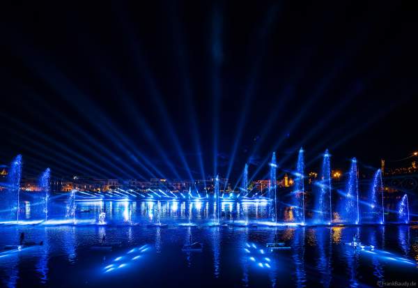 Die Weihnachtsshow NAVIGALIA in Sevilla beeindruckt mit einer gigantischen Wasser-, Licht- und Lasershow und begeistert Hunderttausende Besucher