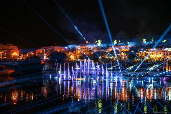 Die Weihnachtsshow NAVIGALIA in Sevilla beeindruckt mit einer gigantischen Wasser-, Licht- und Lasershow und begeistert Hunderttausende Besucher
