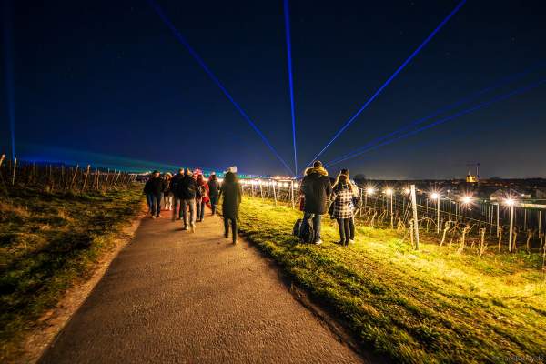 Weinbergnacht 2025 in Bad Dürkheim mit farbenprächtiger Lichtshow auf den Weinbergen