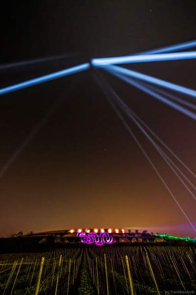 Weinbergnacht 2025 in Bad Dürkheim mit farbenprächtiger Lichtshow auf den Weinbergen