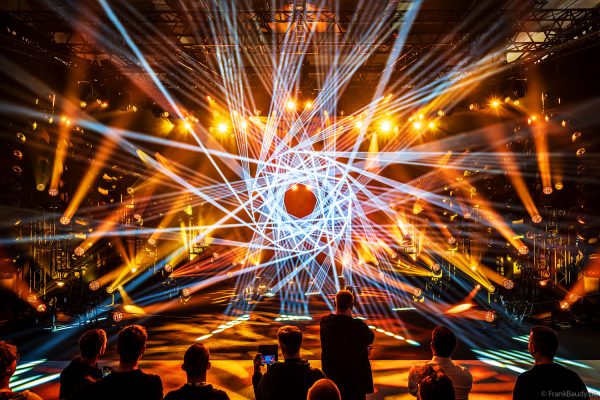 AYRTON mit seiner DEMO-Lichtshow auf der Prolight + Sound 2025 in Frankfurt - mit Veloce Profile, Mamba und Rivale Wash