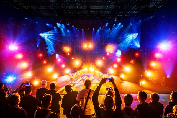 AYRTON mit seiner DEMO-Lichtshow auf der Prolight + Sound 2025 in Frankfurt - mit Veloce Profile, Mamba und Rivale Wash