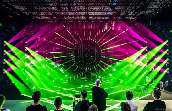 AYRTON mit seiner DEMO-Lichtshow auf der Prolight + Sound 2025 in Frankfurt - mit Veloce Profile, Mamba und Rivale Wash