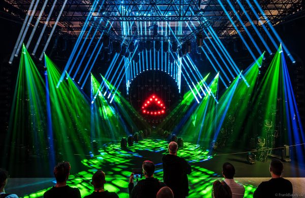 AYRTON mit seiner DEMO-Lichtshow auf der Prolight + Sound 2025 in Frankfurt - mit Veloce Profile, Mamba und Rivale Wash