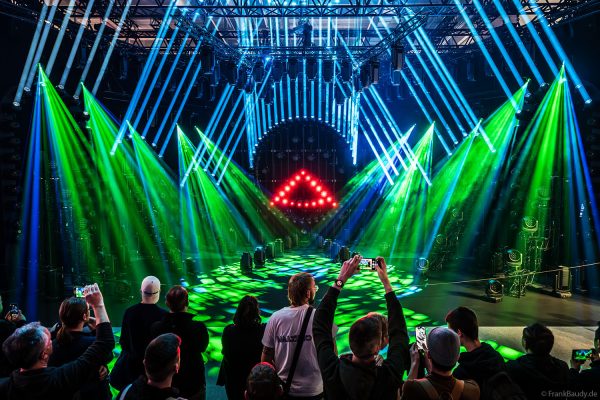 AYRTON mit seiner DEMO-Lichtshow auf der Prolight + Sound 2025 in Frankfurt - mit Veloce Profile, Mamba und Rivale Wash