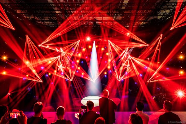 AYRTON mit seiner DEMO-Lichtshow auf der Prolight + Sound 2025 in Frankfurt - mit Veloce Profile, Mamba und Rivale Wash