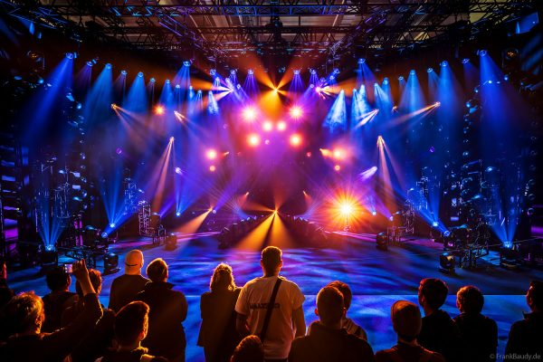 AYRTON mit seiner DEMO-Lichtshow auf der Prolight + Sound 2025 in Frankfurt - mit Veloce Profile, Mamba und Rivale Wash