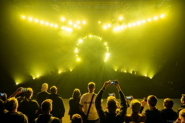AYRTON mit seiner DEMO-Lichtshow auf der Prolight + Sound 2025 in Frankfurt - mit Veloce Profile, Mamba und Rivale Wash