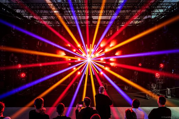 AYRTON mit seiner DEMO-Lichtshow auf der Prolight + Sound 2025 in Frankfurt - mit Veloce Profile, Mamba und Rivale Wash