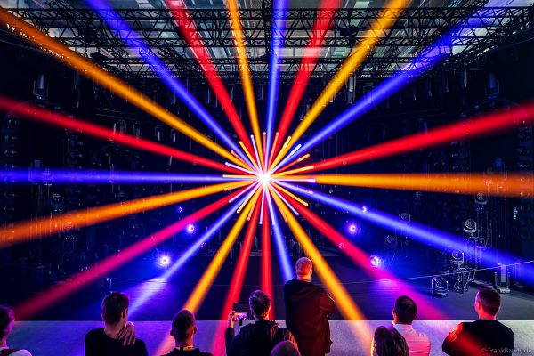 AYRTON mit seiner DEMO-Lichtshow auf der Prolight + Sound 2025 in Frankfurt - mit Veloce Profile, Mamba und Rivale Wash