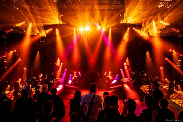 AYRTON mit seiner DEMO-Lichtshow auf der Prolight + Sound 2025 in Frankfurt - mit Veloce Profile, Mamba und Rivale Wash