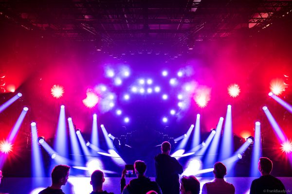 AYRTON mit seiner DEMO-Lichtshow auf der Prolight + Sound 2025 in Frankfurt - mit Veloce Profile, Mamba und Rivale Wash