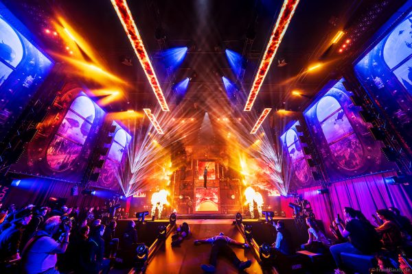 ROBE mit der Lichtshow FIFTH DIMENSION auf der Prolight + Sound 2025 in Frankfurt - mit LedPOINTE, WTF!-Hybrid-Movinghead, iESPRITE LTL WashBeam, T31 Cyc- und T31 Cyc