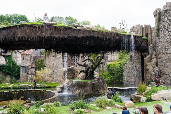Magische Transformation der Bühne – L’Épée du Roi Arthur, Park Puy du Fou